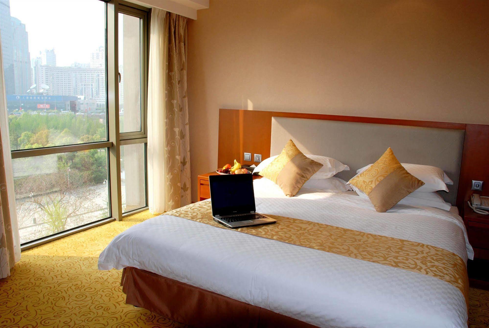 Shanghai Forte Hotel Esterno foto